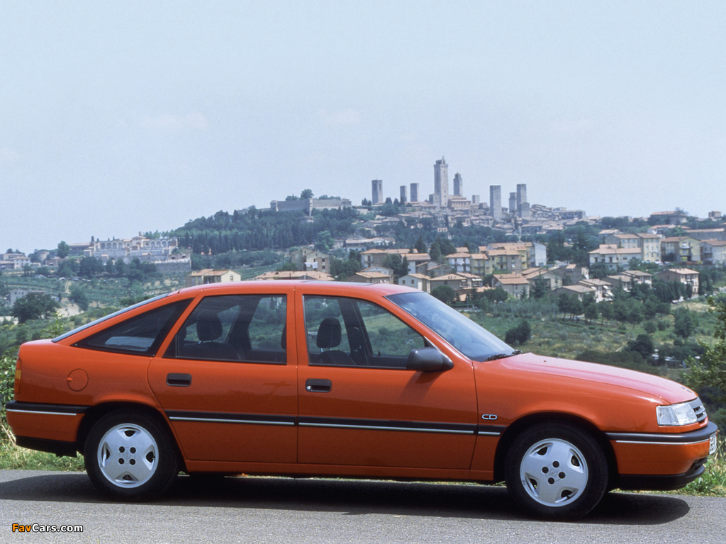 Opel Vectra Hatchback (A) 1988–92 wallpapers (1024 x 768)
