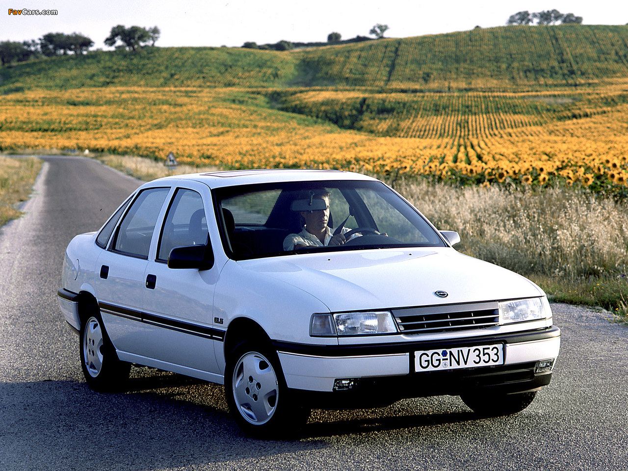 Opel Vectra Sedan (A) 1988–92 wallpapers (1280 x 960)