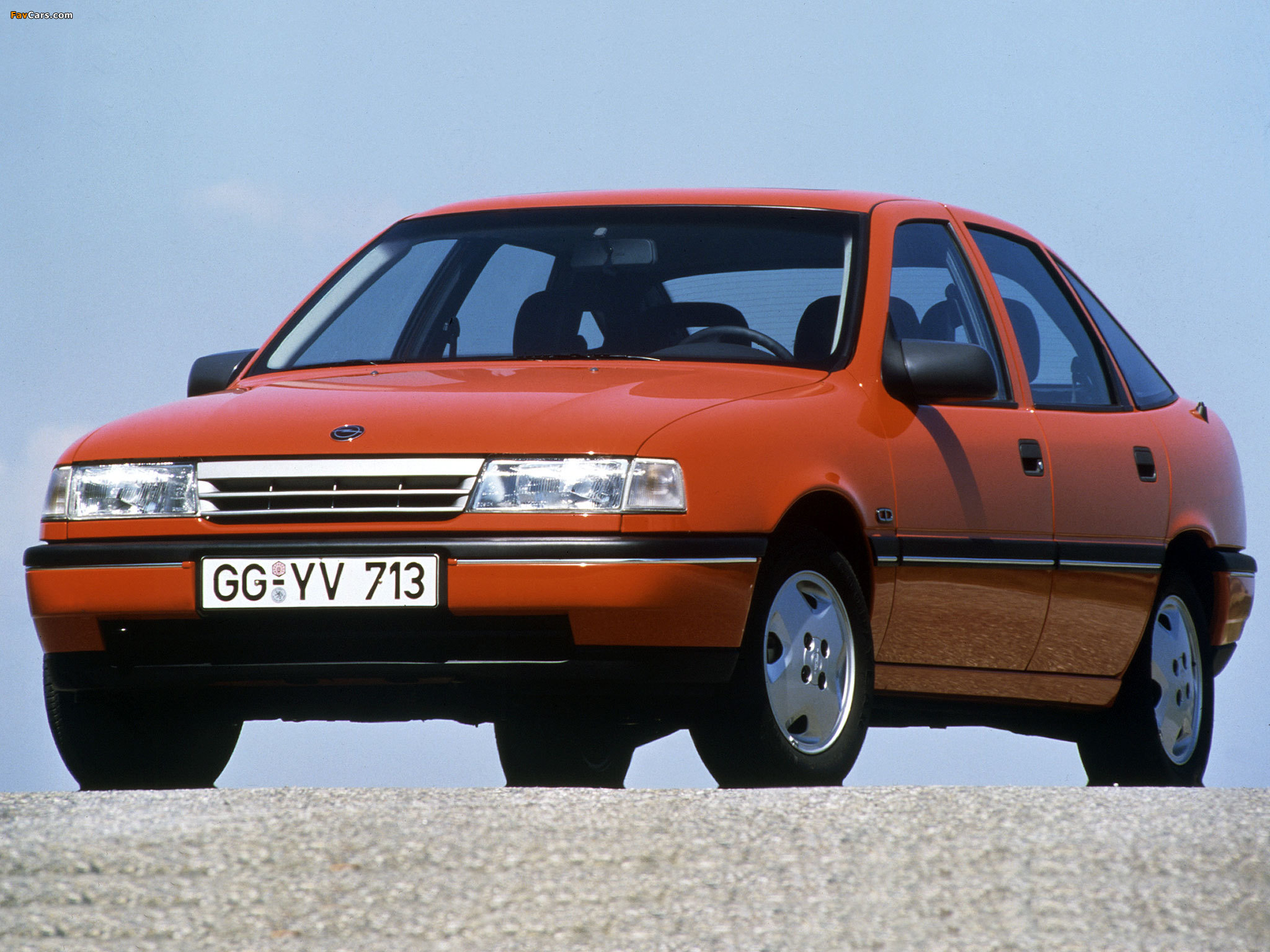 Opel Vectra Hatchback (A) 1988–92 wallpapers (2048 x 1536)