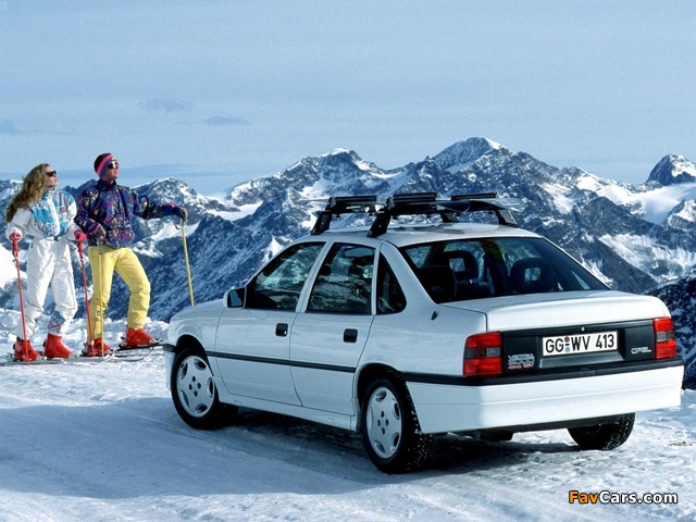 Opel Vectra 2000 (A) 1989–92 pictures (640 x 480)