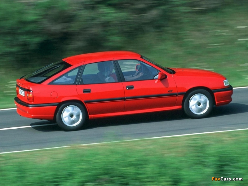 Opel Vectra GT Hatchback (A) 1992–94 images (800 x 600)
