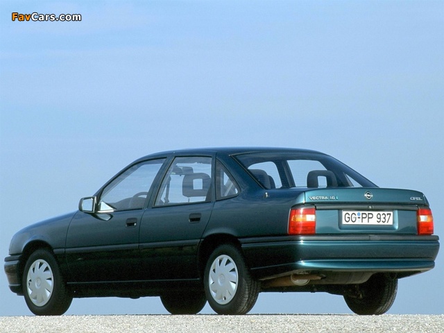 Opel Vectra Sedan (A) 1992–95 images (640 x 480)