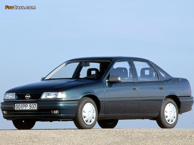 Opel Vectra Sedan (A) 1992–95 photos (640 x 480)