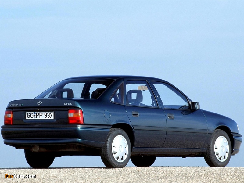 Opel Vectra Sedan (A) 1992–95 pictures (800 x 600)