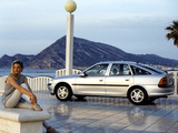 Opel Vectra Hatchback (B) 1995–99 images