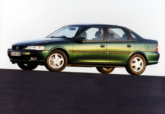 Opel Vectra Sedan (B) 1995–99 images