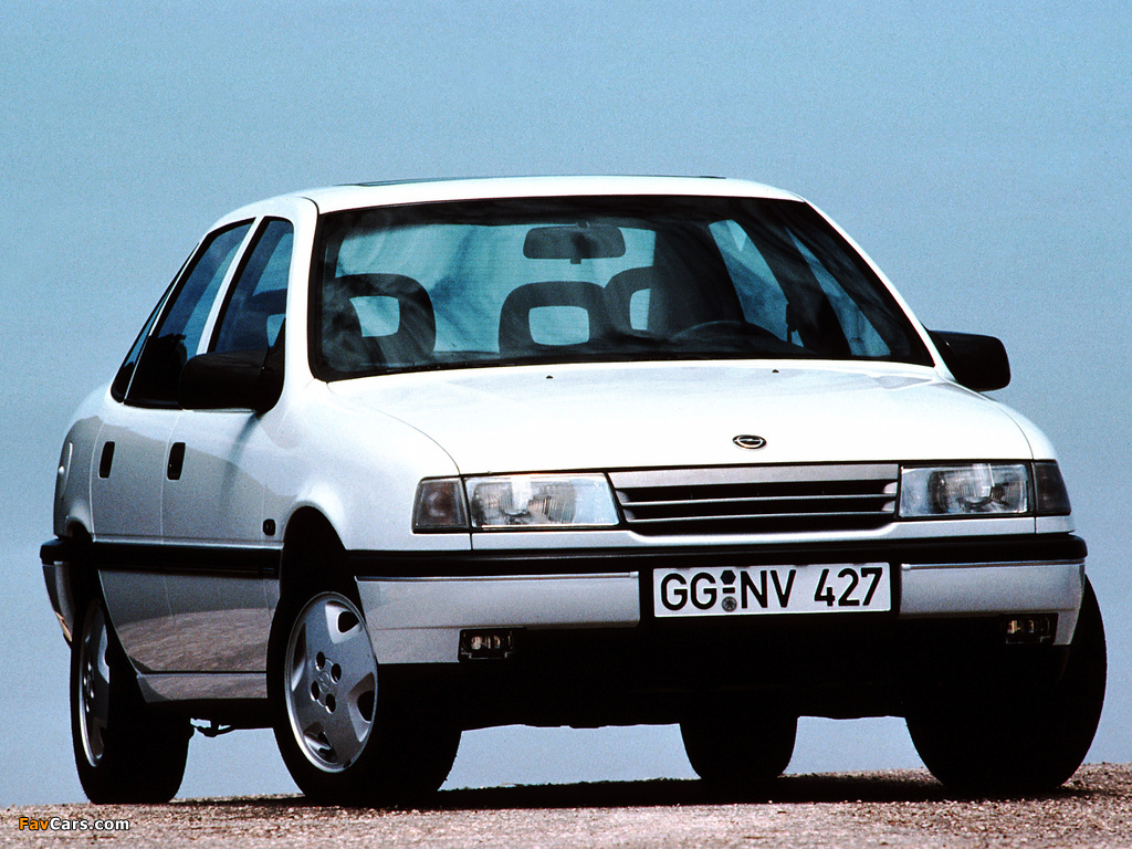 Photos of Opel Vectra Sedan (A) 1988–92 (1024 x 768)