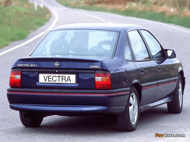 Photos of Opel Vectra GT Sedan (A) 1992–94 (640 x 480)