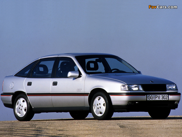 Pictures of Opel Vectra GT Hatchback (A) 1988–92 (640 x 480)