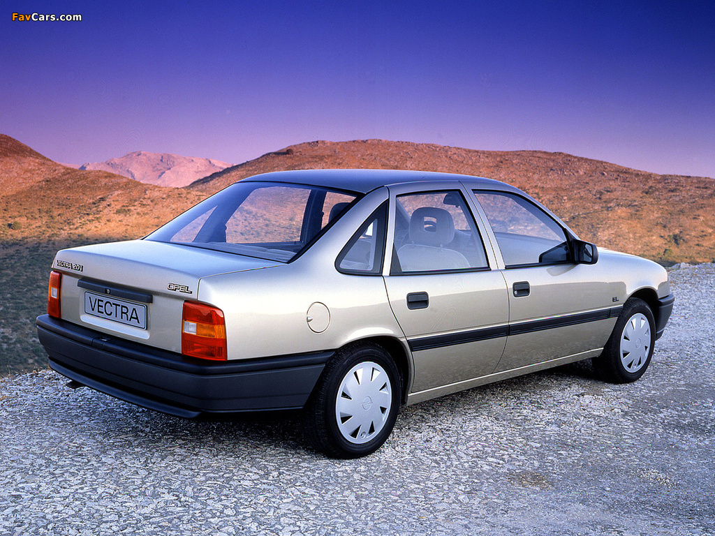 Pictures of Opel Vectra Sedan (A) 1988–92 (1024 x 768)