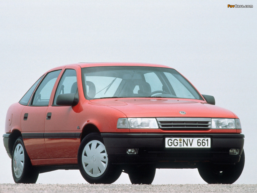 Pictures of Opel Vectra Hatchback (A) 1988–92 (1024 x 768)
