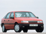 Pictures of Opel Vectra Hatchback (A) 1988–92