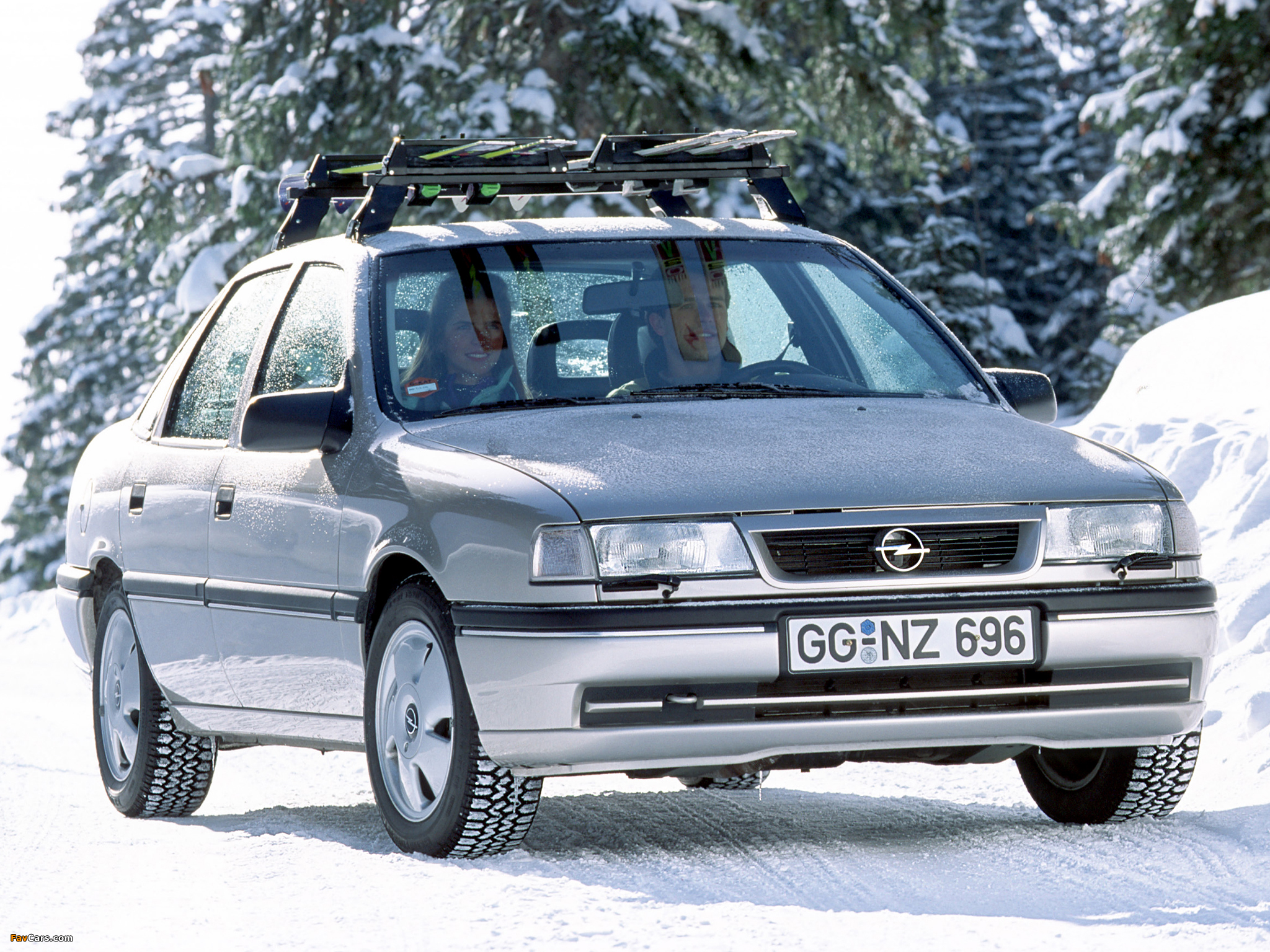 Pictures of Opel Vectra V6 (A) 1993–95 (2048 x 1536)