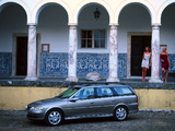 Pictures of Opel Vectra Caravan (B) 1999–2002