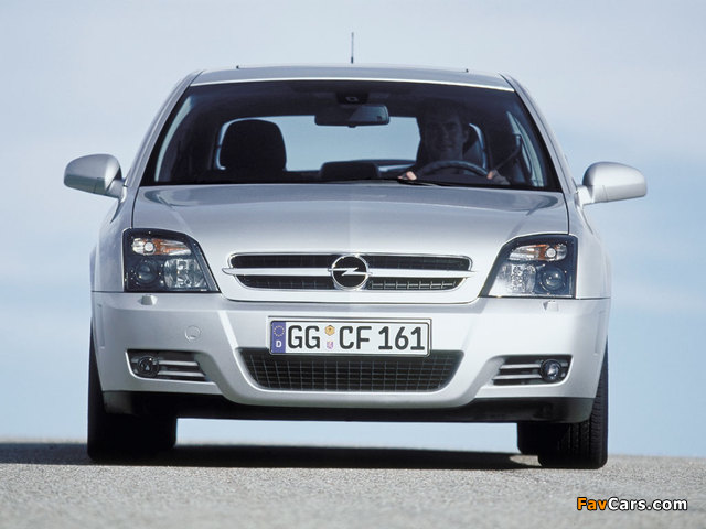 Pictures of Opel Vectra GTS (C) 2002–05 (640 x 480)