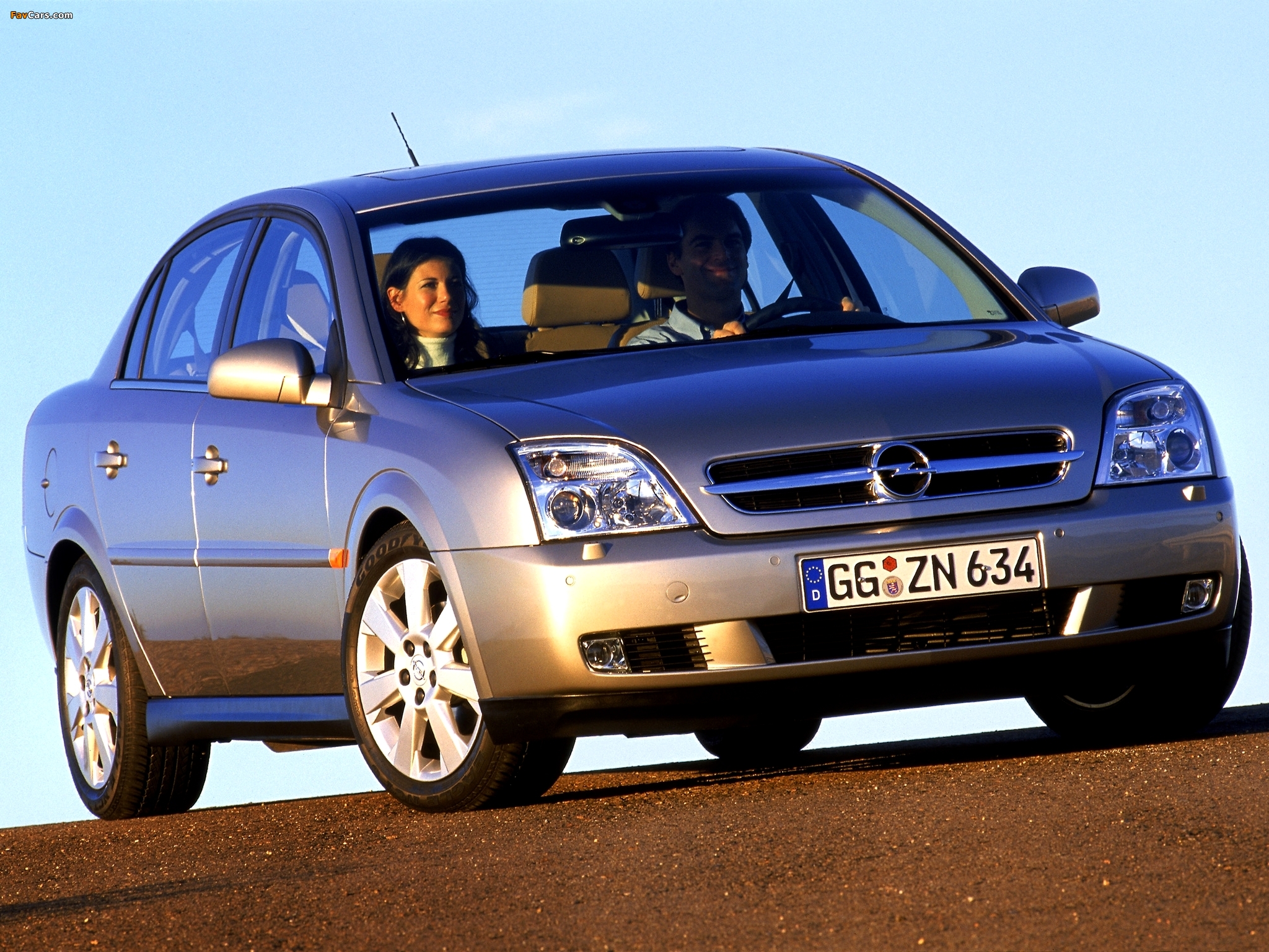 Pictures of Opel Vectra Sedan (C) 2002–05 (2048 x 1536)