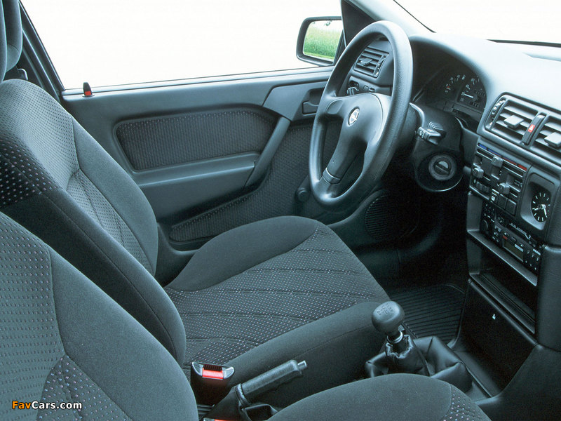 Opel Vectra GT Hatchback (A) 1992–94 wallpapers (800 x 600)