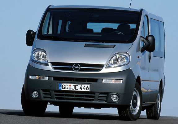 Images of Opel Vivaro 2001–06