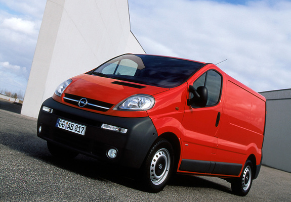 MTM Tappetini Per Opel Vivaro Van 2001-2014 - Su Misura In Moquette Nera - Battitacco Antiscivolo - Made In Italy - 2