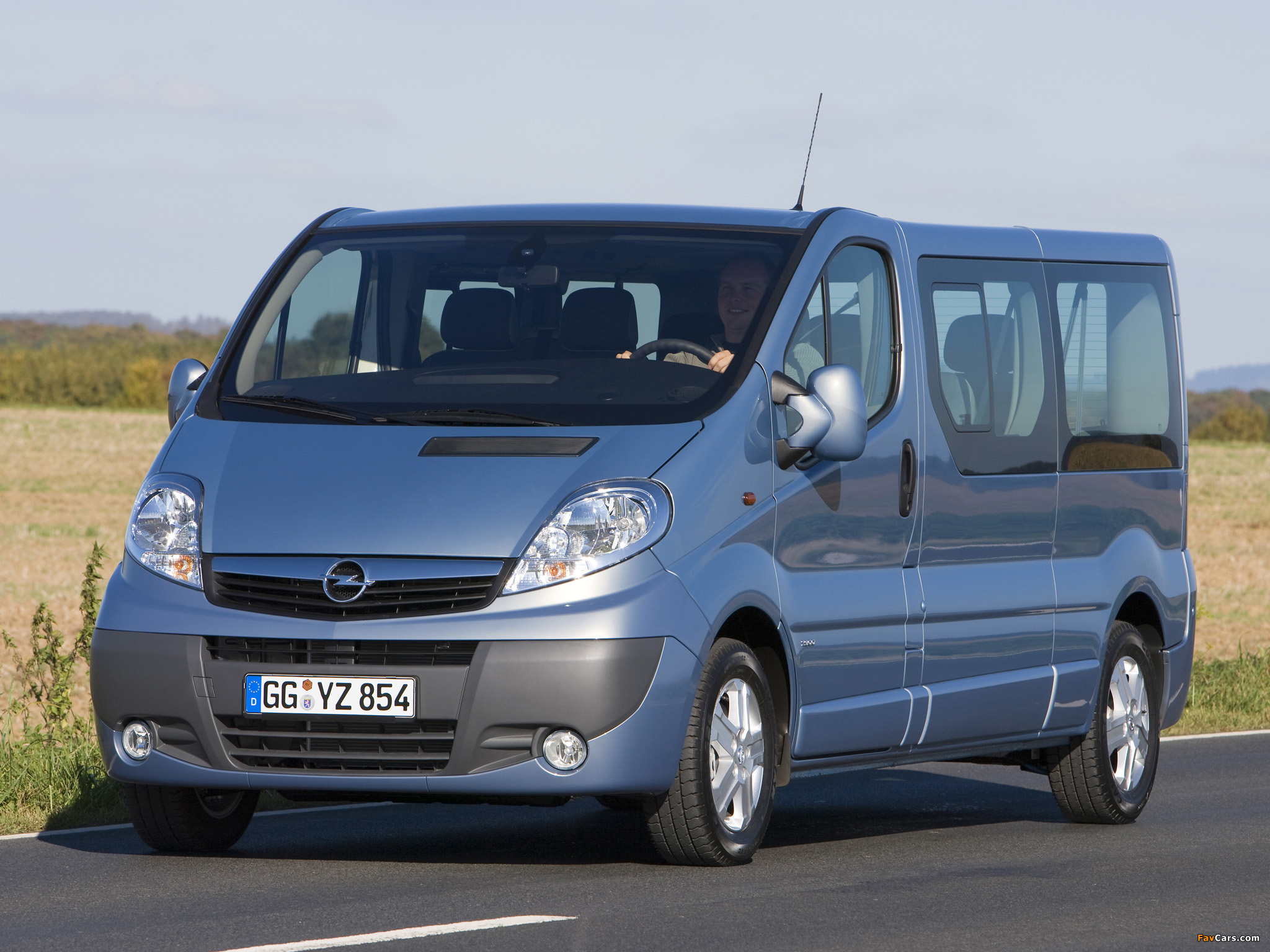 Opel Vivaro 2006 pictures (2048 x 1536)