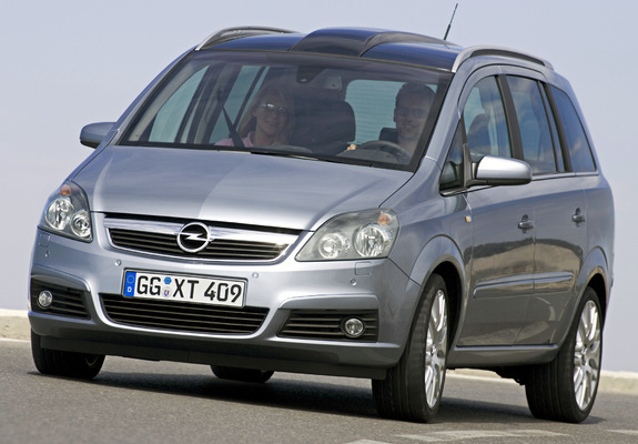 Images of Opel Zafira 2.0 Turbo (B) 2005–08