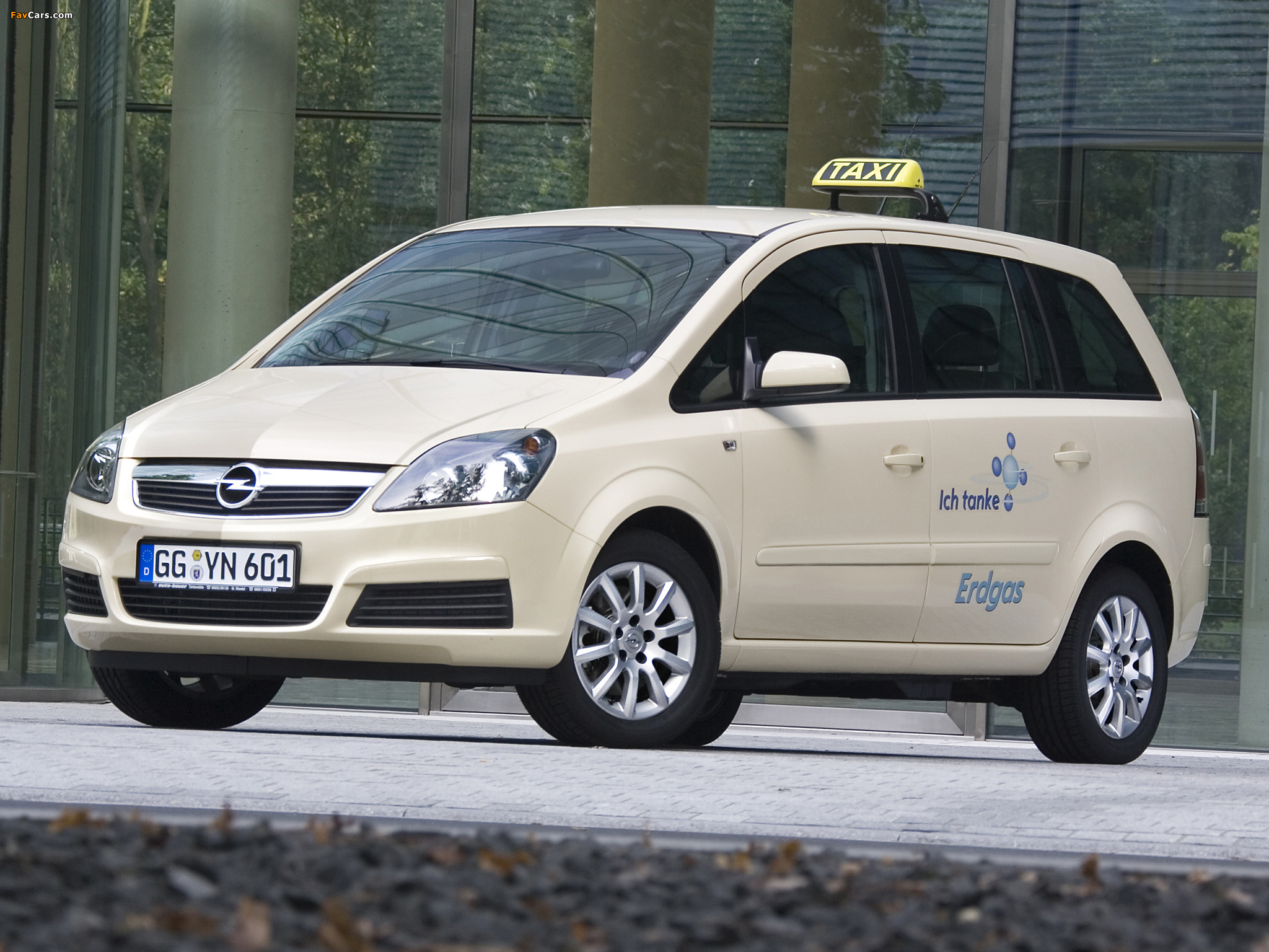 Images of Opel Zafira CNG Taxi (B) 2005–08 (2048 x 1536)