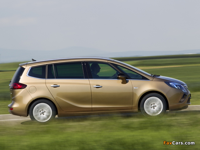 Images of Opel Zafira Tourer ecoFLEX (C) 2011 (640 x 480)