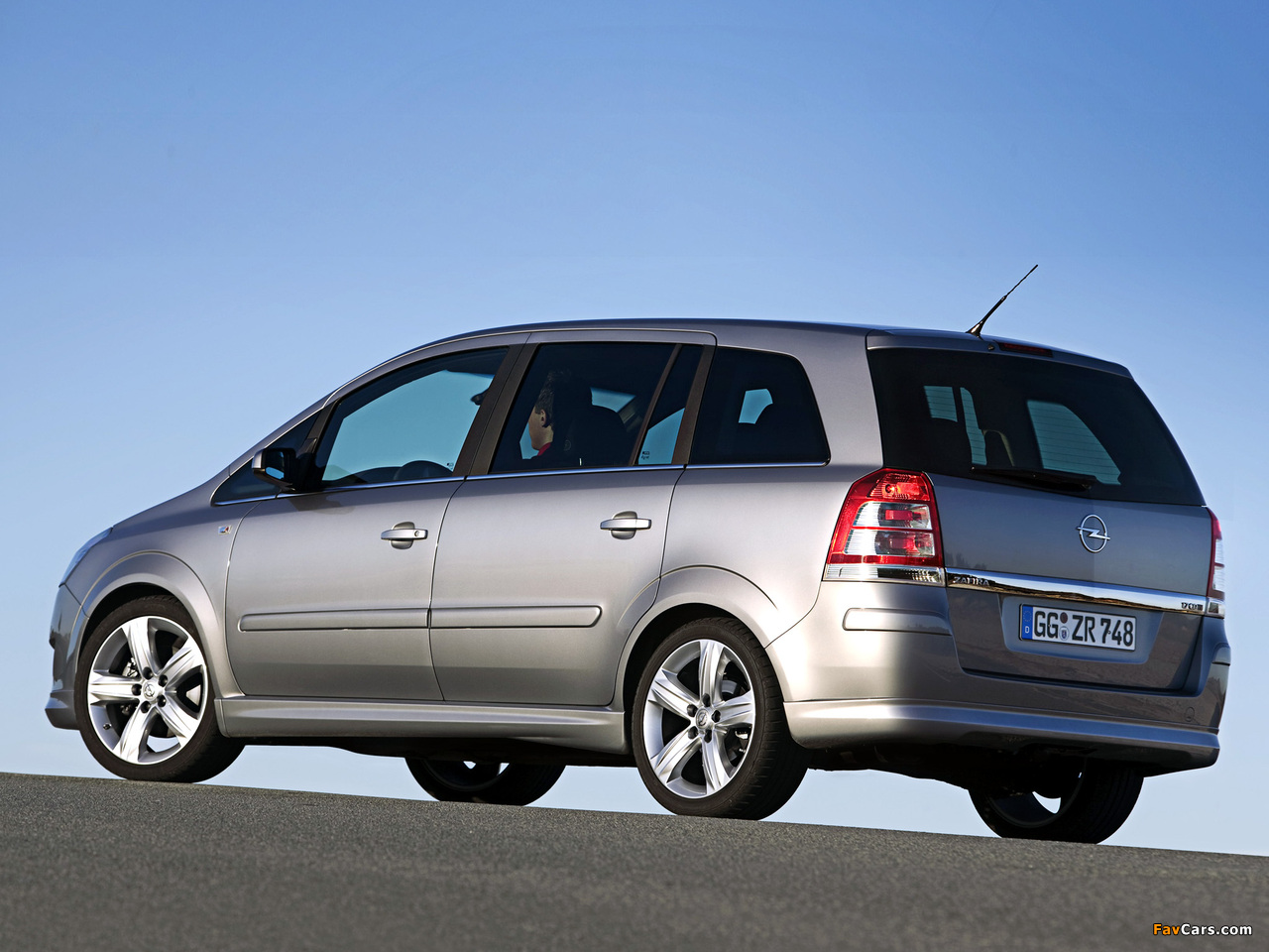 Opel Zafira (B) 2008 pictures (1280 x 960)