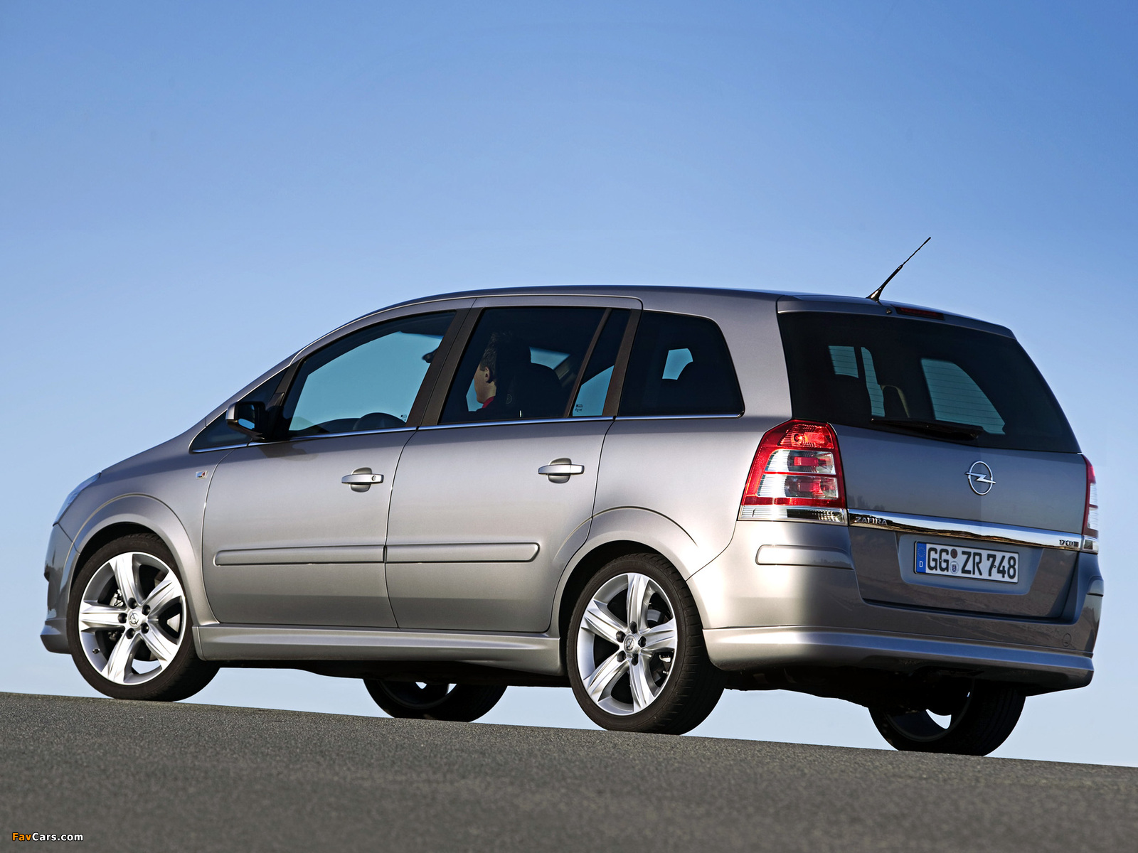 Opel Zafira (B) 2008 pictures (1600 x 1200)