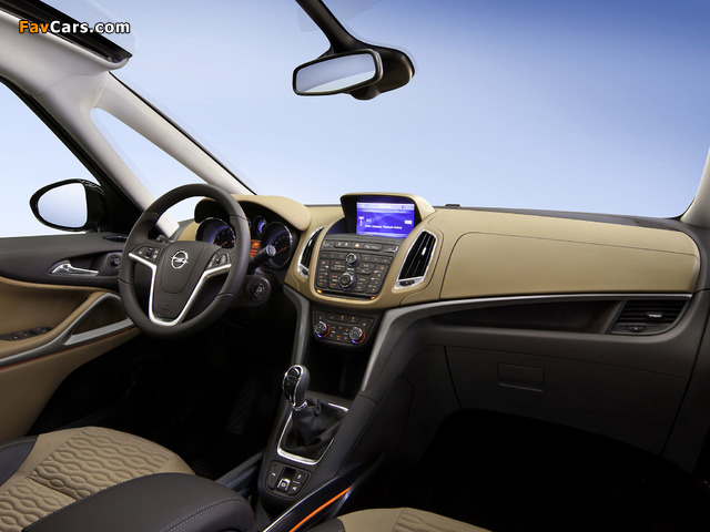 Opel Zafira Tourer (C) 2011 photos (640 x 480)