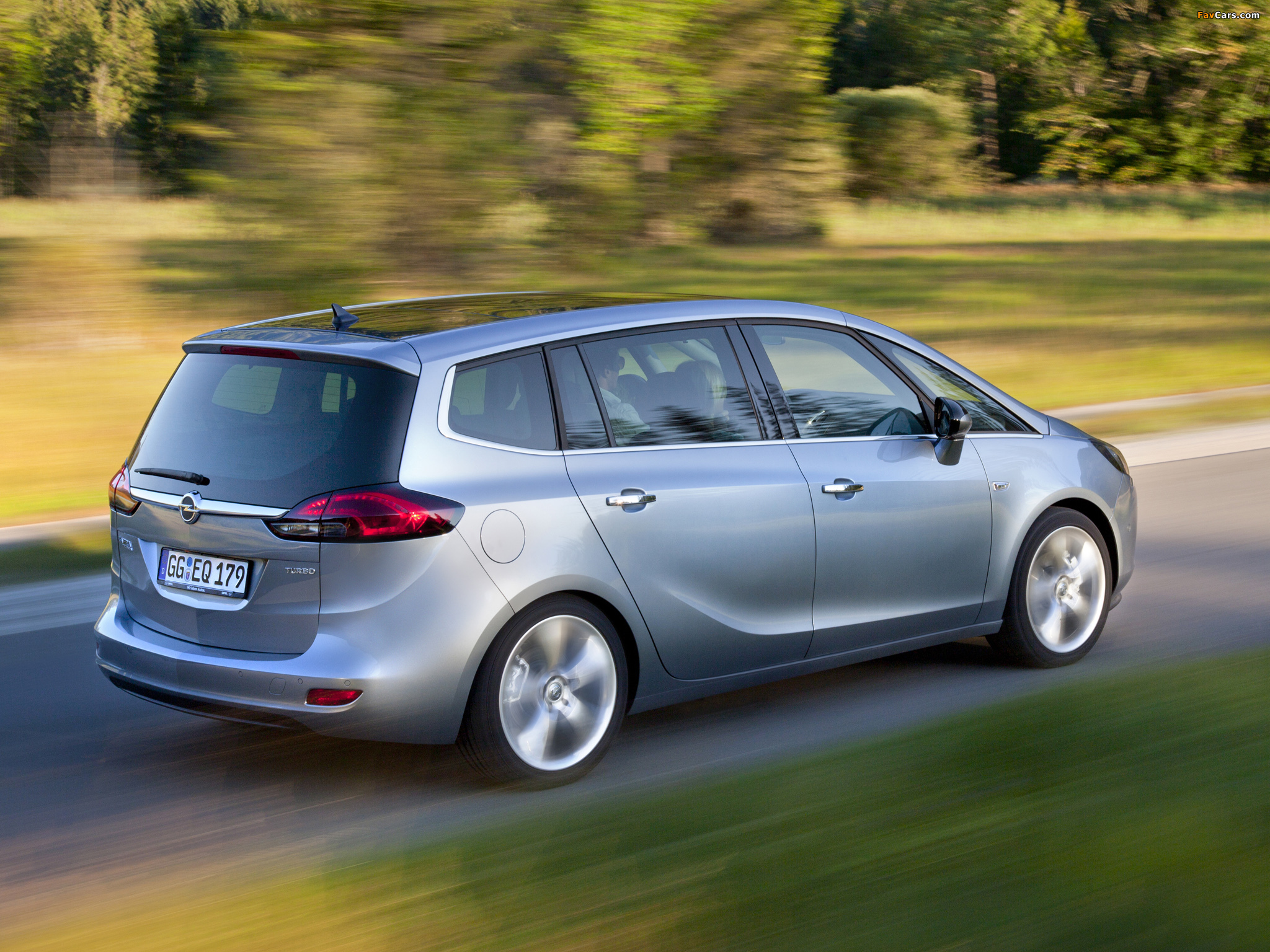 Opel Zafira Tourer Turbo (C) 2011 pictures (2048 x 1536)