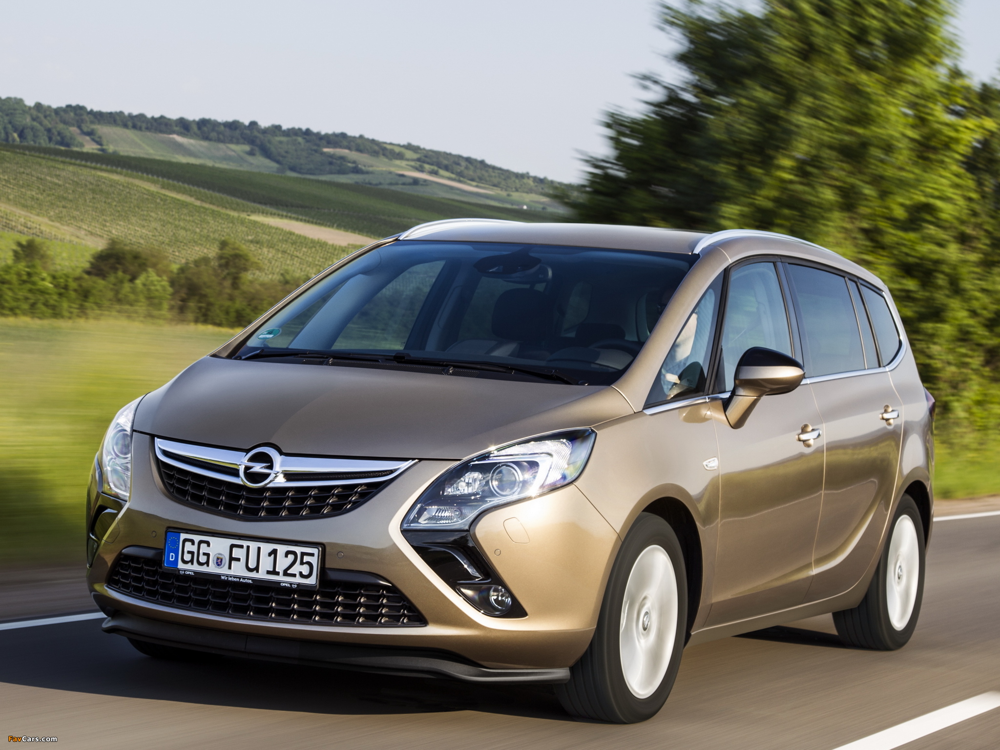 Opel Zafira Tourer ecoFLEX (C) 2011 pictures (2048 x 1536)