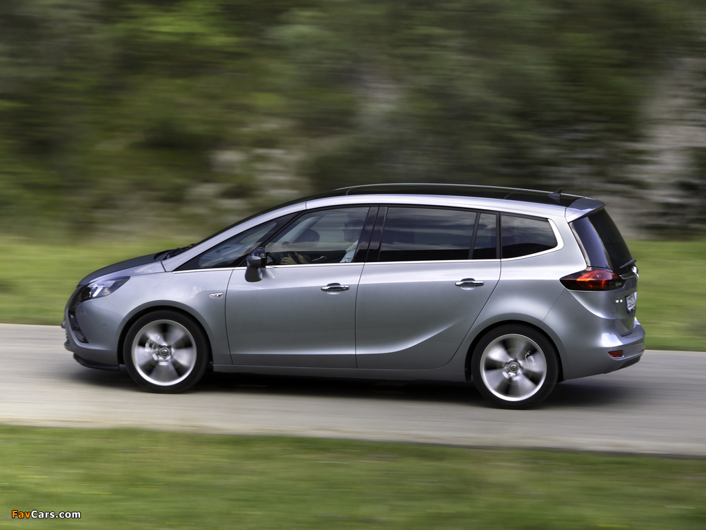 Photos of Opel Zafira Tourer Turbo (C) 2011 (1024 x 768)