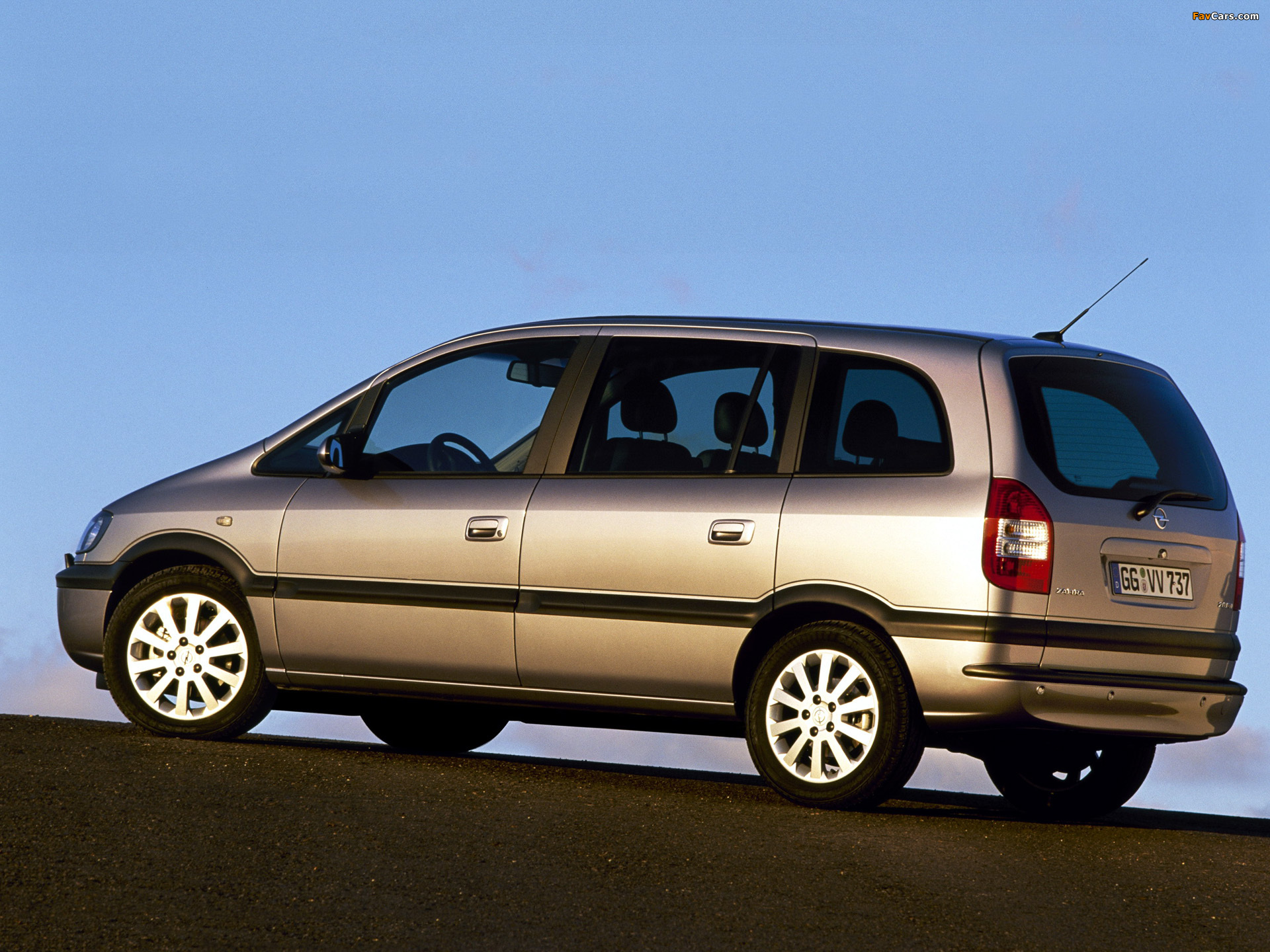 Pictures of Opel Zafira (A) 2003–05 (1920 x 1440)