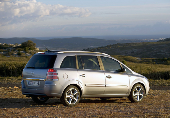 Pictures of Opel Zafira 2.0 Turbo (B) 2005–08