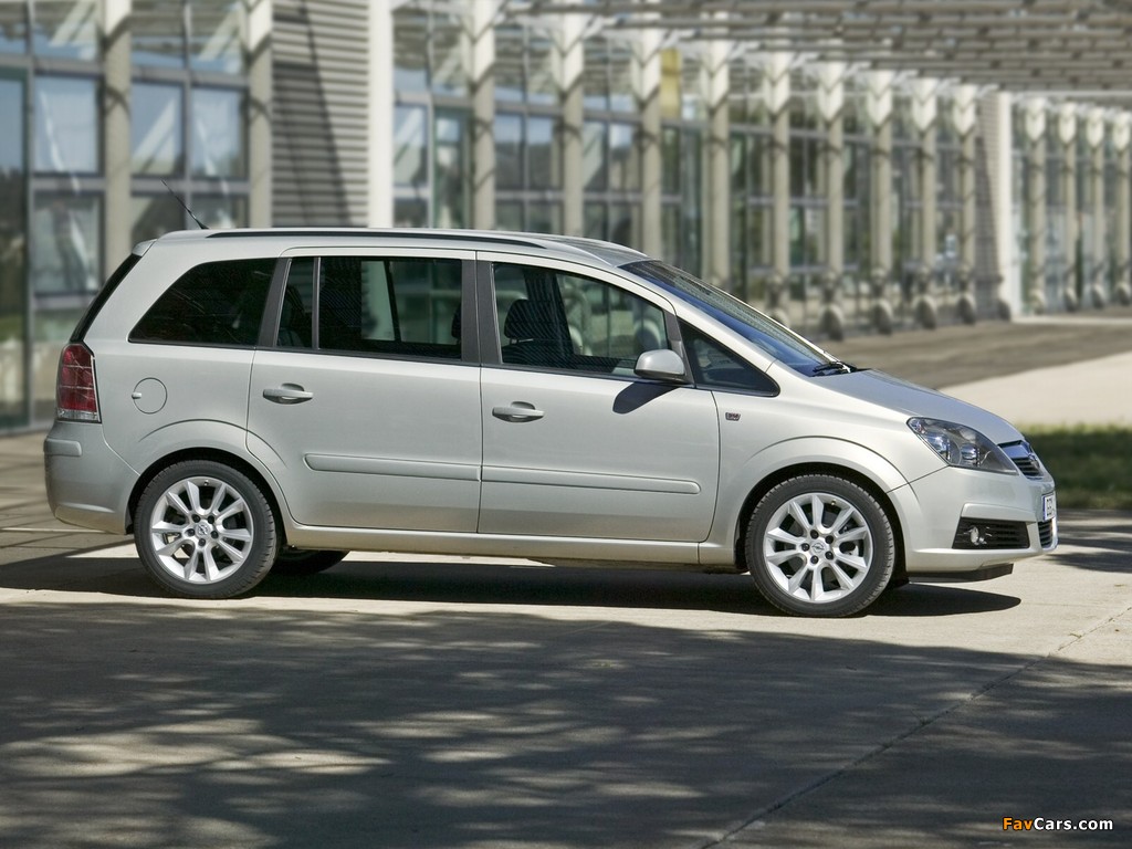 Pictures of Opel Zafira (B) 2005–08 (1024 x 768)