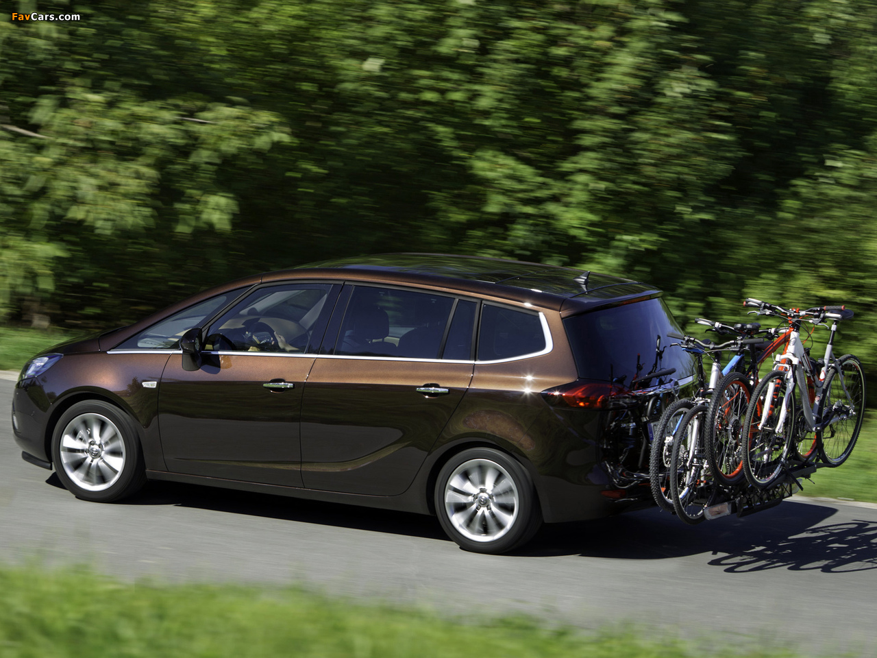 Pictures of Opel Zafira Tourer (C) 2011 (1280 x 960)