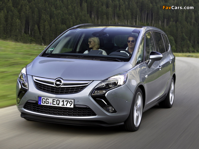 Pictures of Opel Zafira Tourer Turbo (C) 2011 (640 x 480)