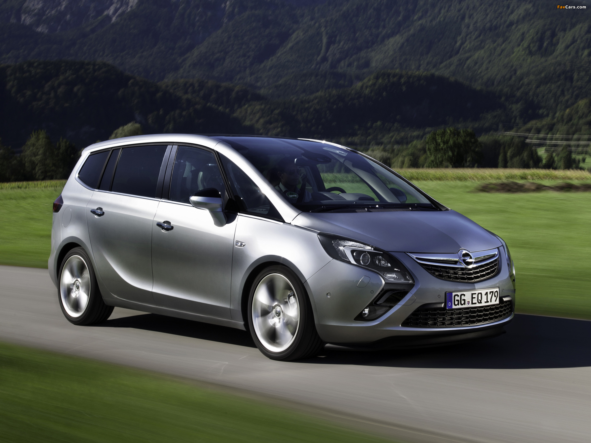 Pictures of Opel Zafira Tourer Turbo (C) 2011 (2048 x 1536)