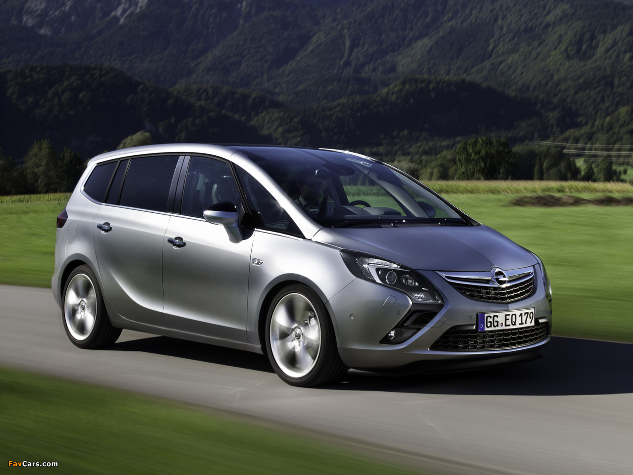 Pictures of Opel Zafira Tourer Turbo (C) 2011 (1280 x 960)