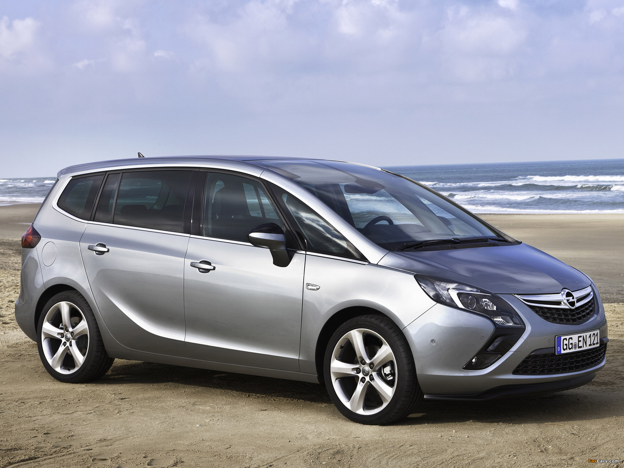 Opel Zafira Tourer (C) 2011 wallpapers (2048 x 1536)