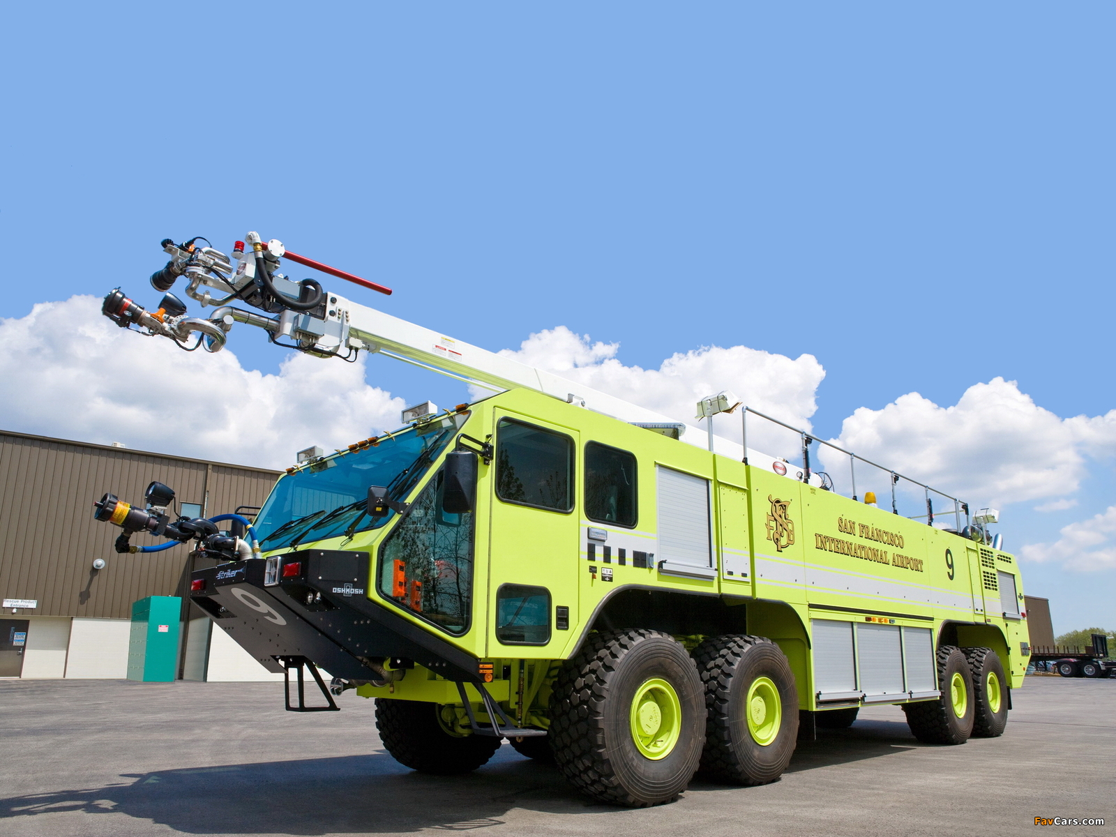 Photos of Oshkosh Striker 4500 ARFF (1600 x 1200)