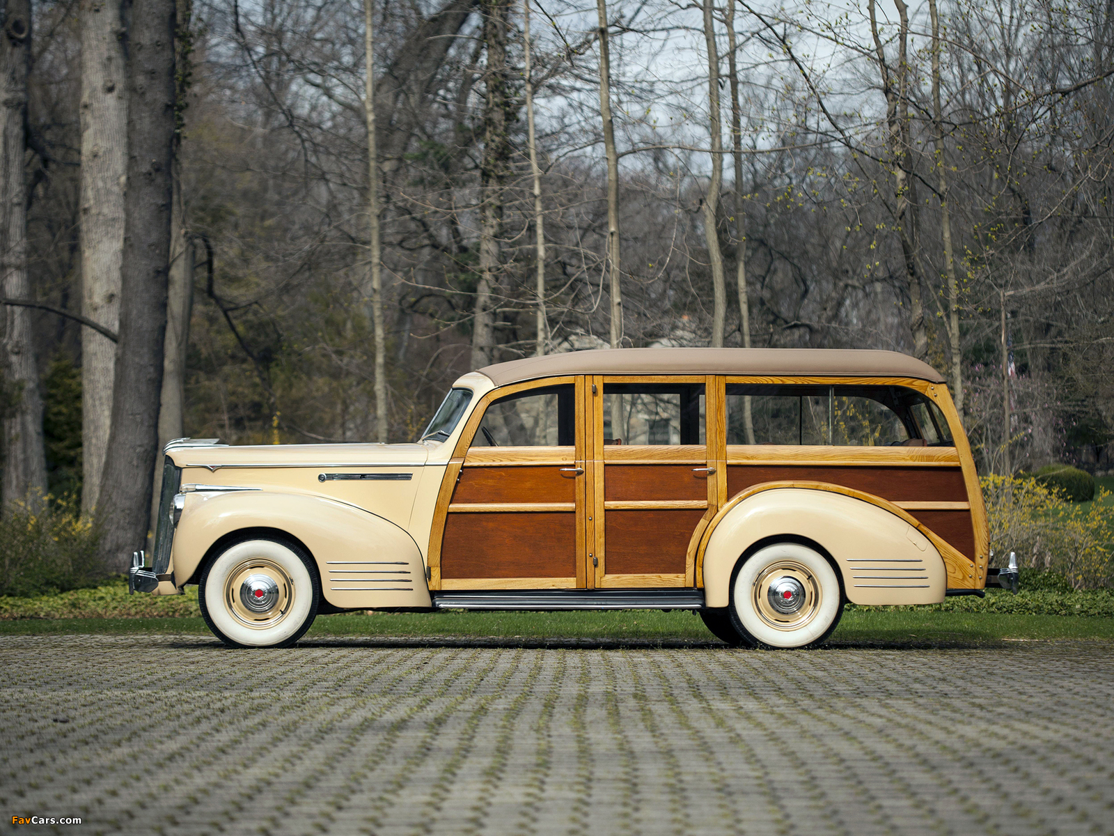 Packard 110 Station Wagon (1900-1483) 1941 images (1600 x 1200)