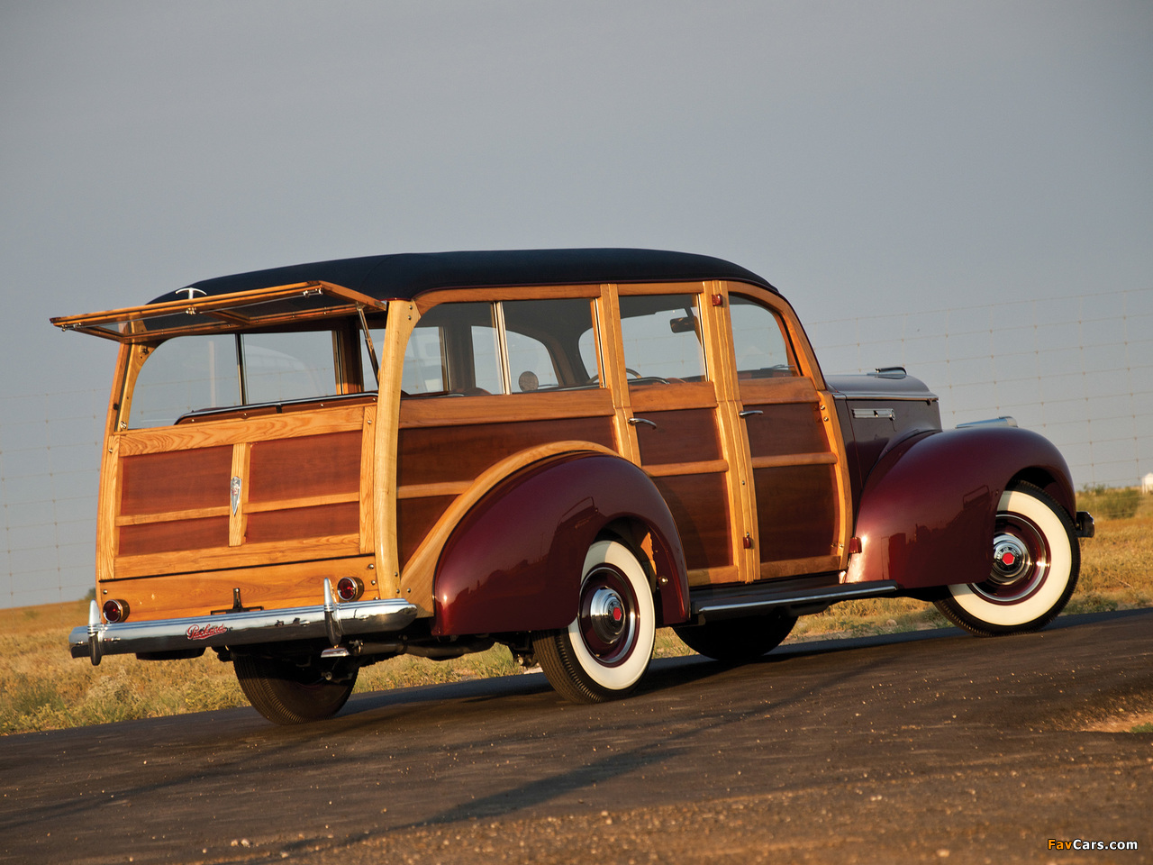 Packard 110 Station Wagon (1900-1483) 1941 photos (1280 x 960)