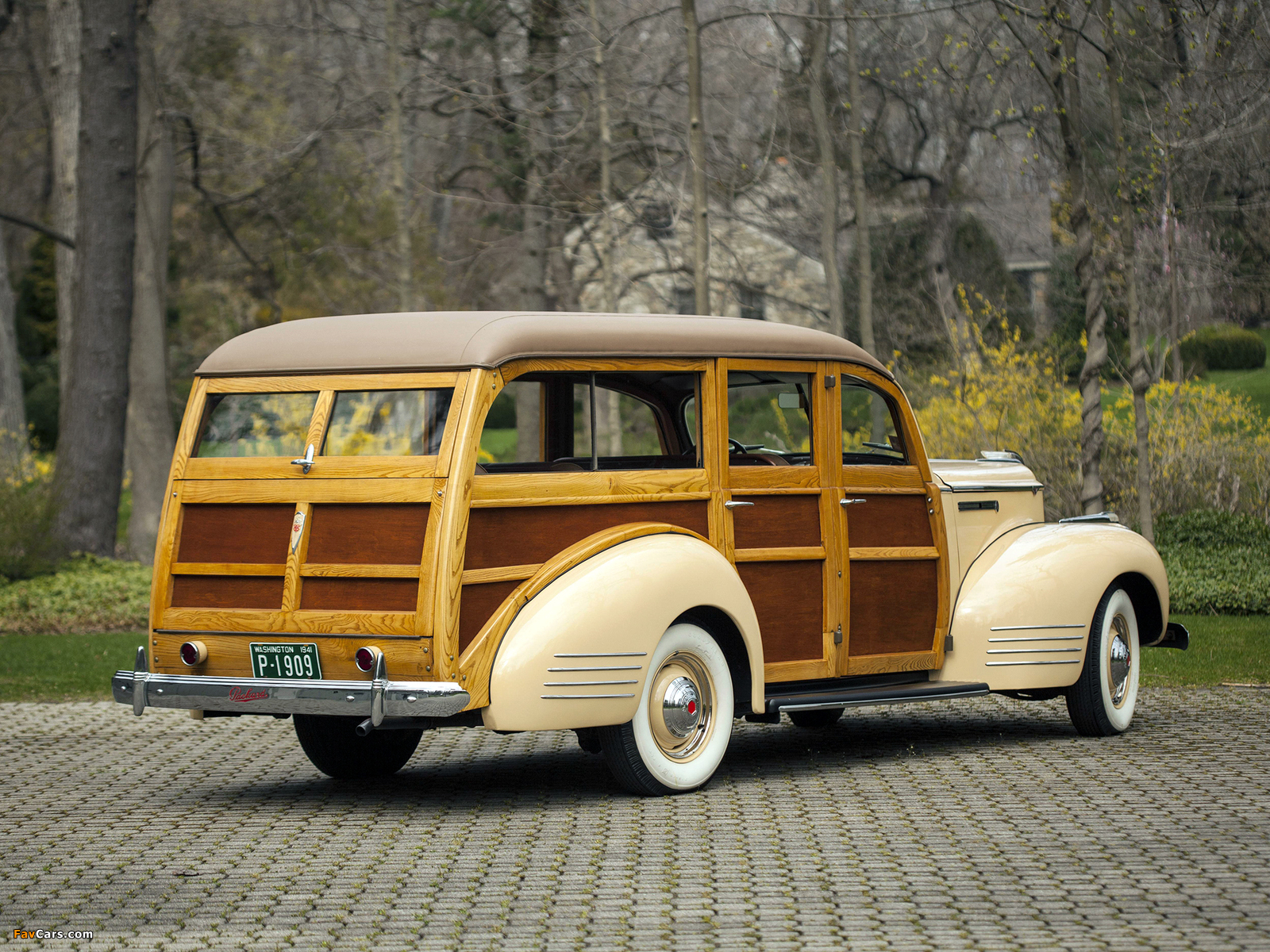 Pictures of Packard 110 Station Wagon (1900-1483) 1941 (1600 x 1200)