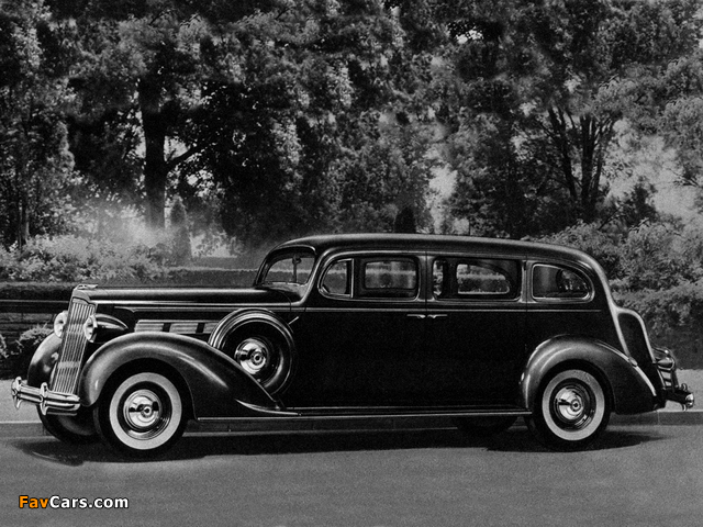 Images of Packard 120 Touring Limousine (138-CD 1090CD) 1937 (640 x 480)