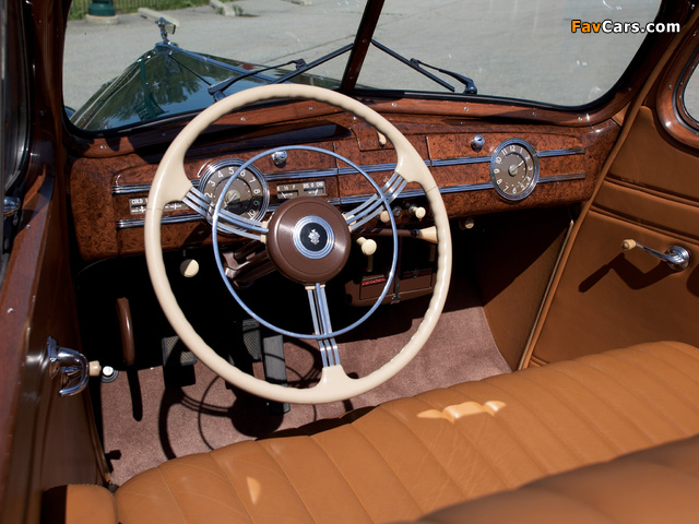 Images of Packard 120 Convertible Coupe 1940 (640 x 480)