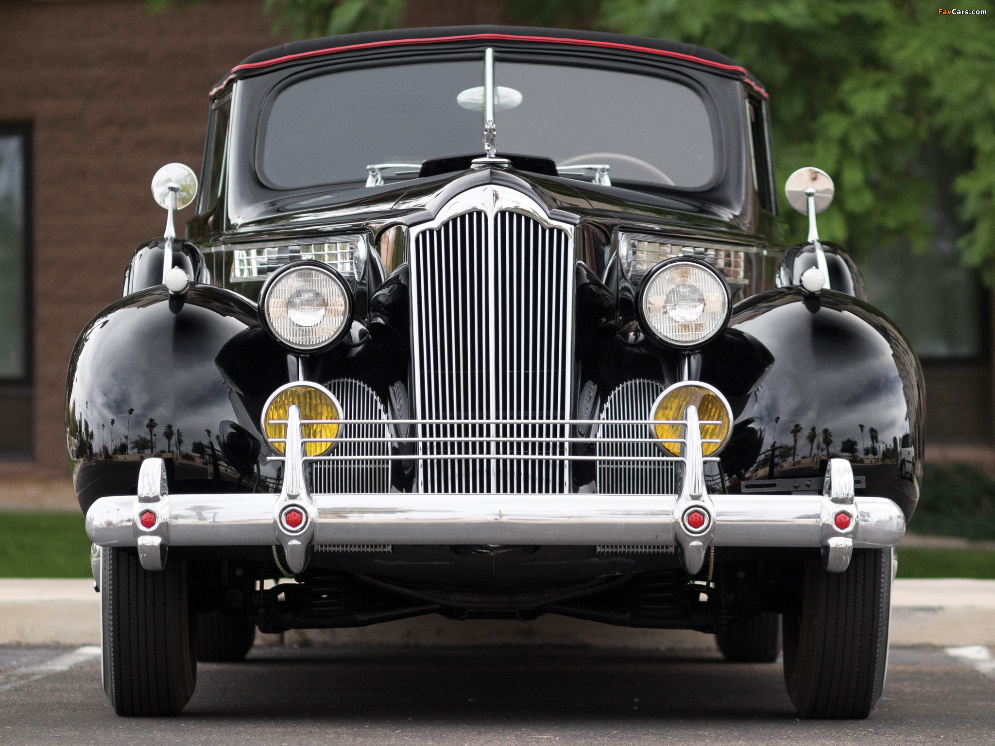 Images of Packard 120 Convertible Sedan (1801-1397) 1940 (2048 x 1536)