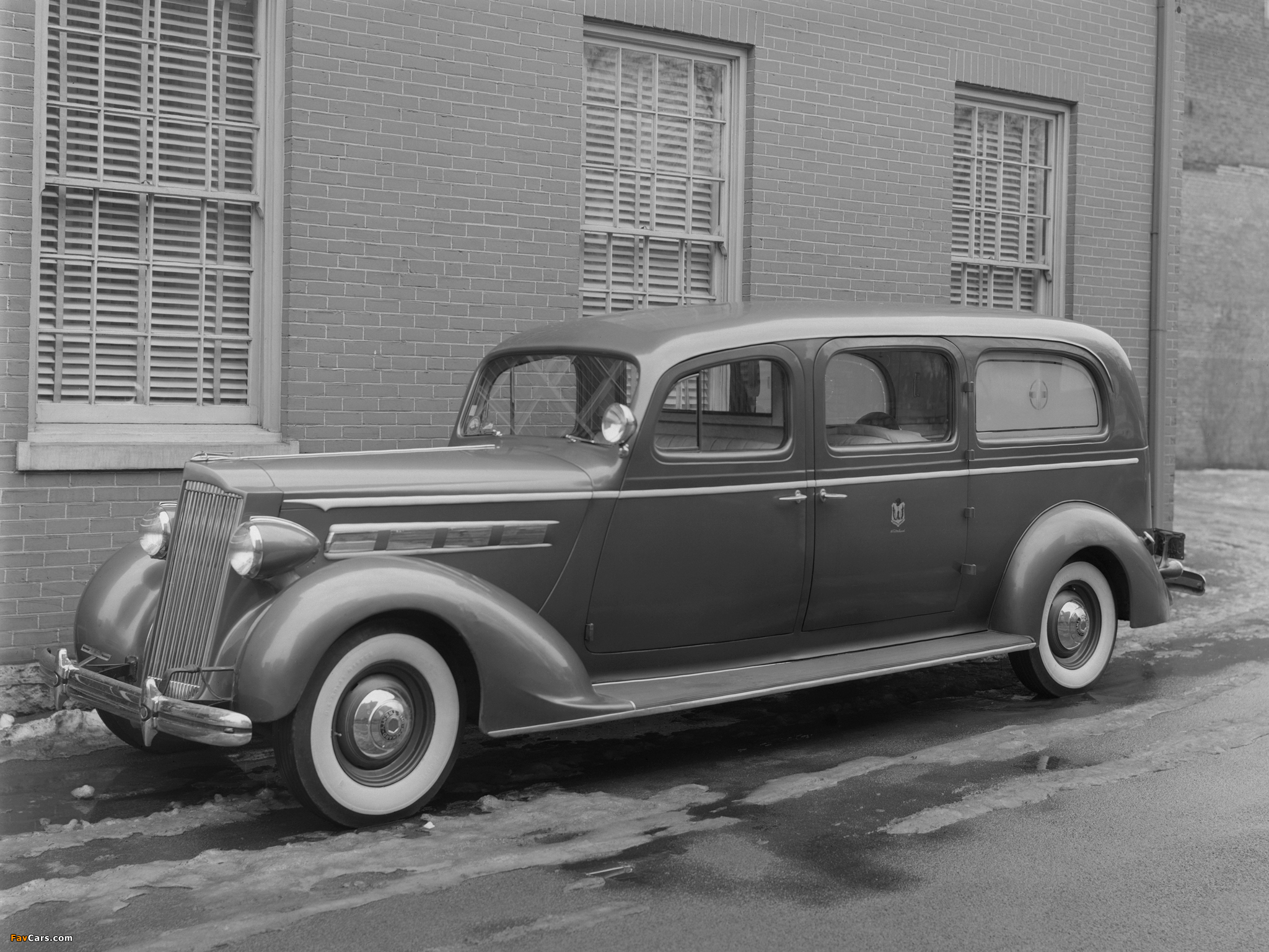 1937 Packard 120 Ambulance by A.J. Miller (158-CA) photos (2048 x 1536)