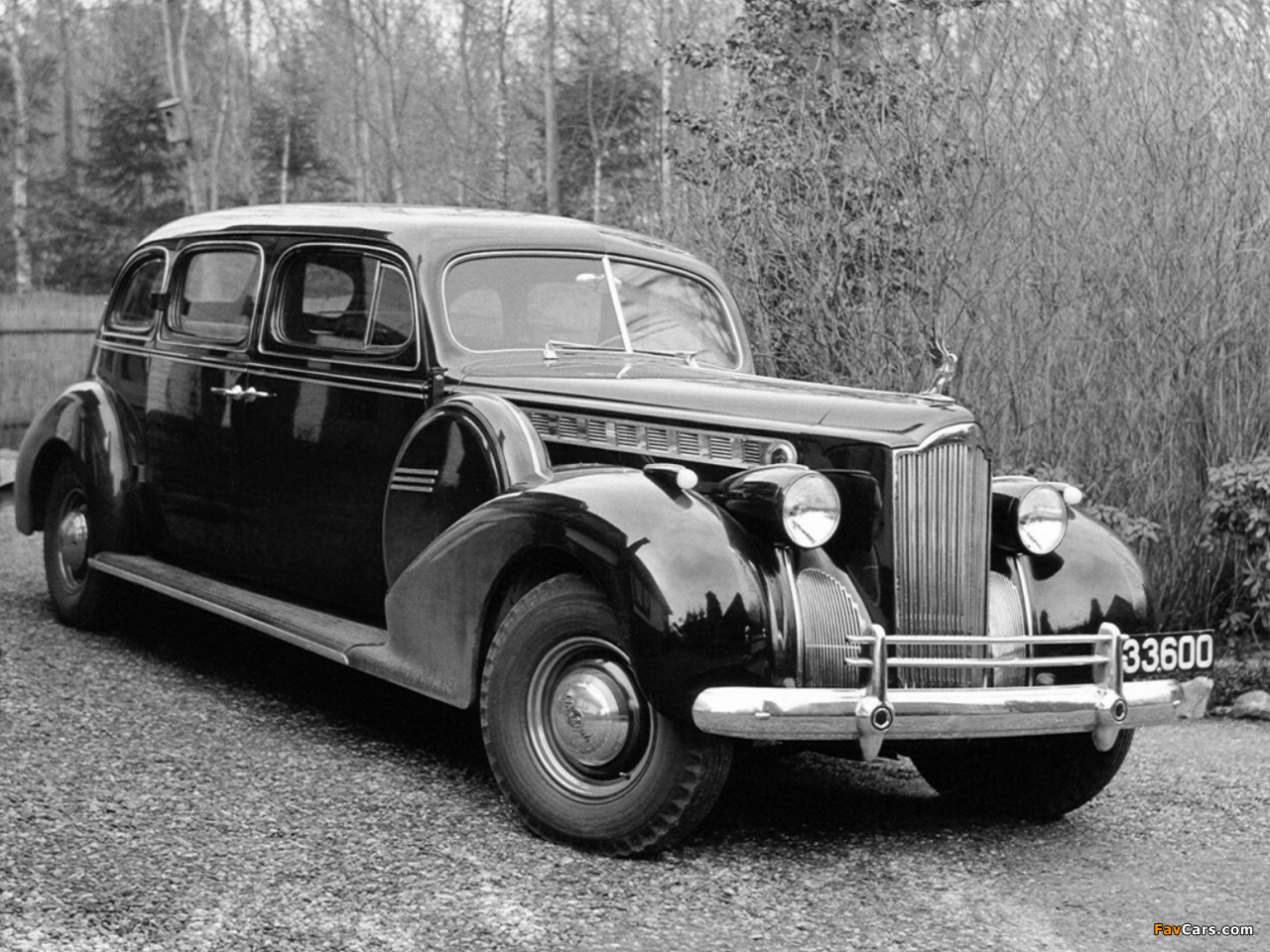 Photos of Packard 120 Touring Sedan (1801-1392) 1940 (1280 x 960)